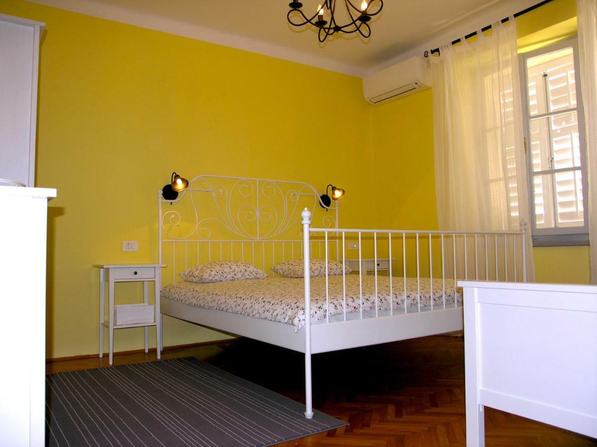 Holiday Home Lija Center Rab Town Exterior foto