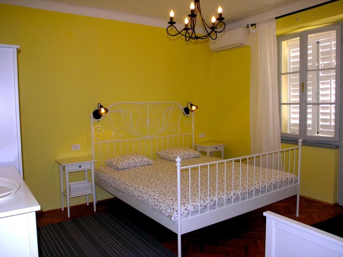 Holiday Home Lija Center Rab Town Exterior foto